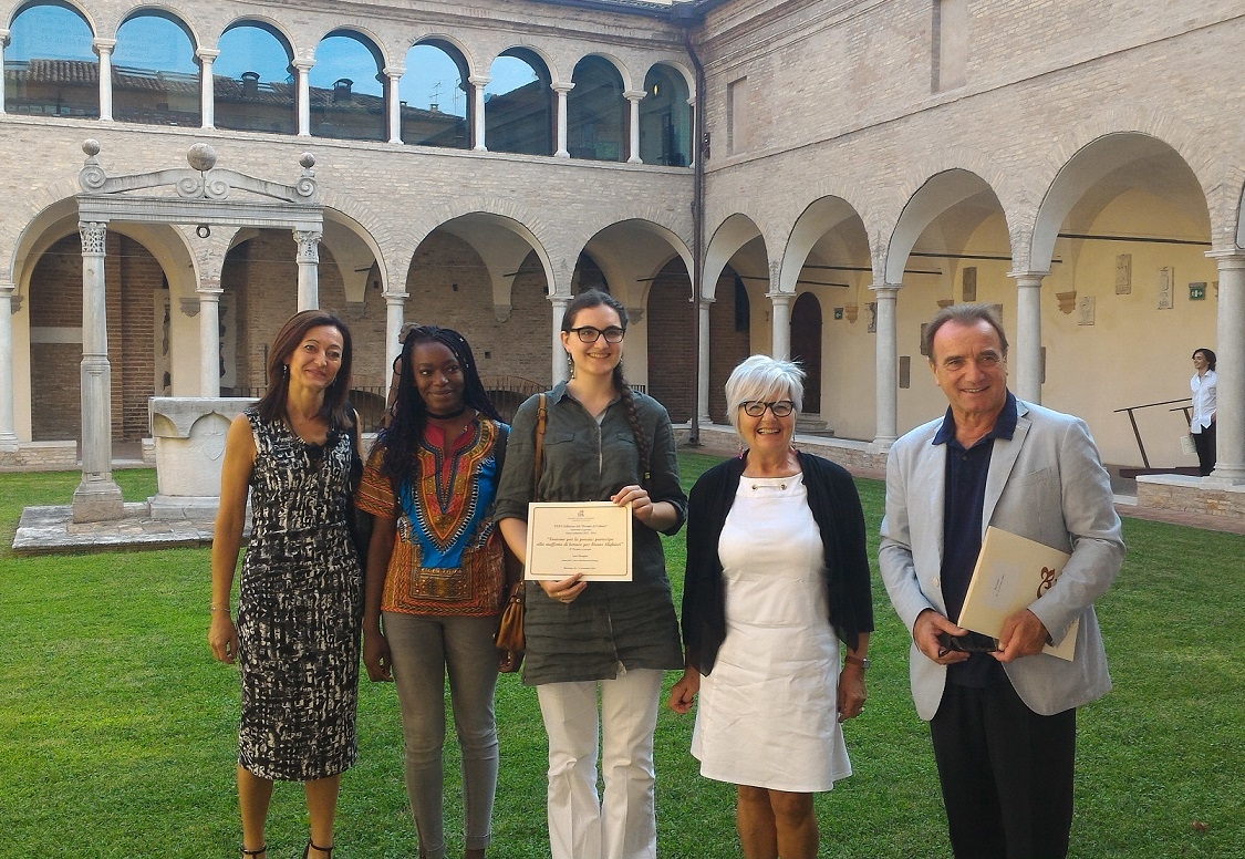 Due studentesse rodigine tra i vincitori del Premio nazionale di cultura della Dante Alighieri