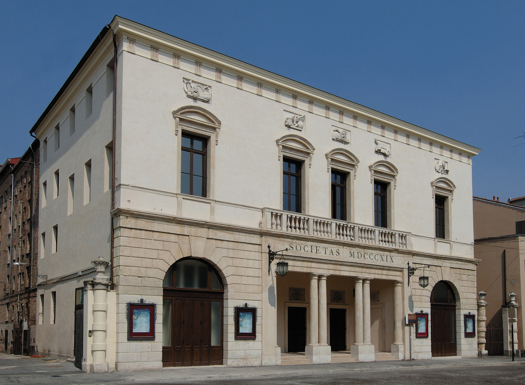 La stagione lirica al Teatro Sociale: fiore all’occhiello della ‘Fiera di ottobre’