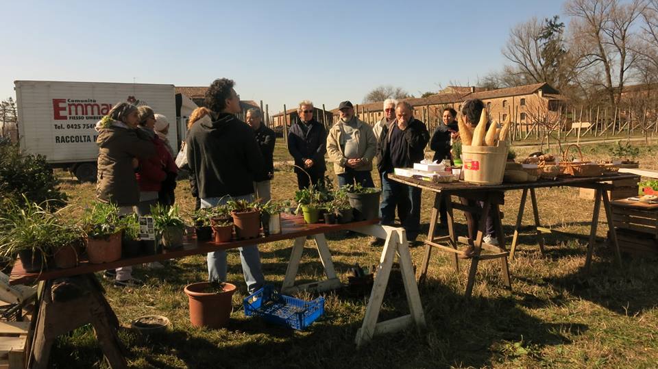 Non buttare via quello che non usi più: donalo alla Comunità Emmaus.