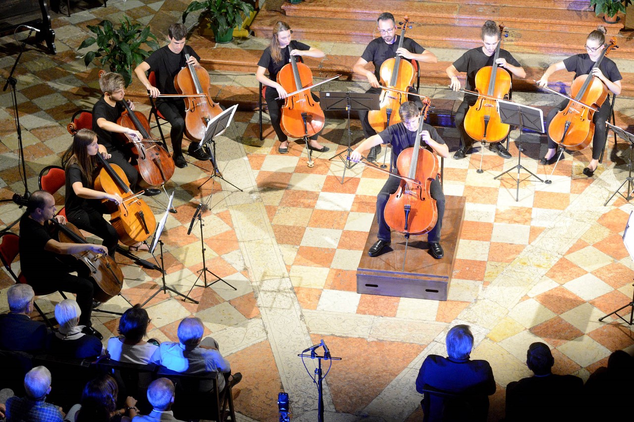 Rovigo applaude i giovani talenti del violoncello