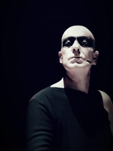 Glasswords on Waterland apre la stagione di teatro danza a Copparo