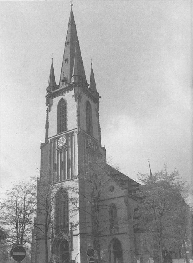 I due templi simbolo delle due città gemellate: in alto S. Paolo a Viernheim; in basso la Rotonda di Rovigo.